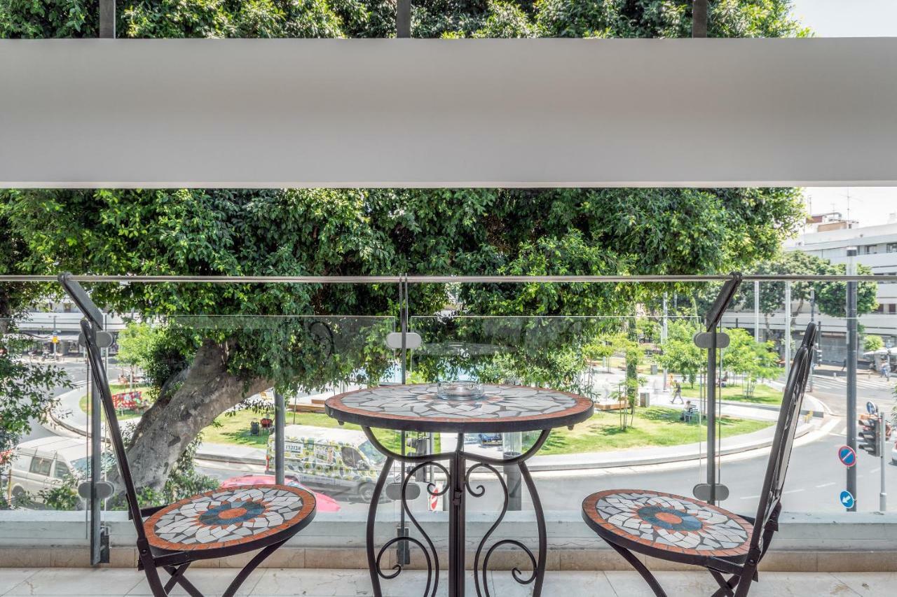 Dizengoff Square Superb 1 Bedroom With Balcony テル・アビブ エクステリア 写真
